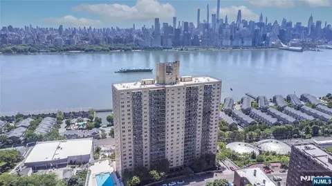 6600 Jfk Blvd E #19L, West New York, NJ 07093