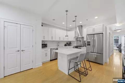 838 Park Ave #2, Hoboken, NJ 07030