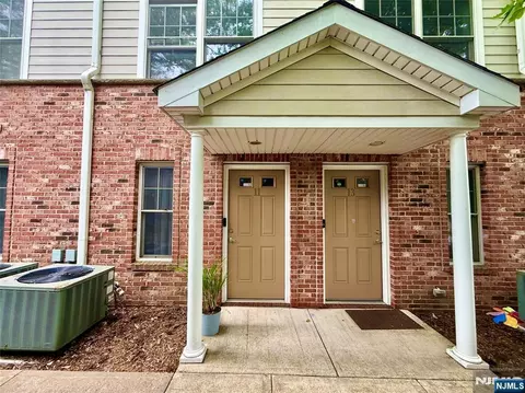 10 Terrace Ave #11, Hasbrouck Heights, NJ 07604