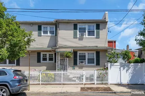 116 1st St, Harrison, NJ 07029
