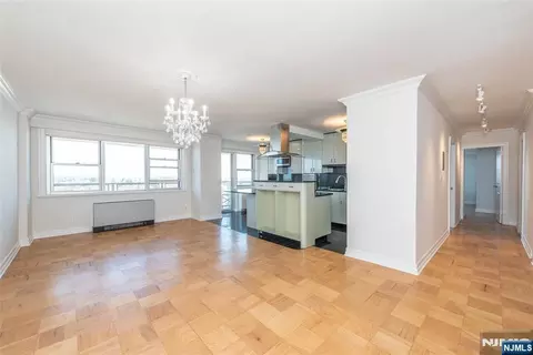 6600 Jfk Blvd E #19K, West New York, NJ 07093