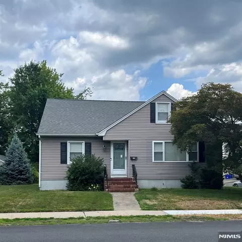 678 Main St, Little Falls, NJ 07424