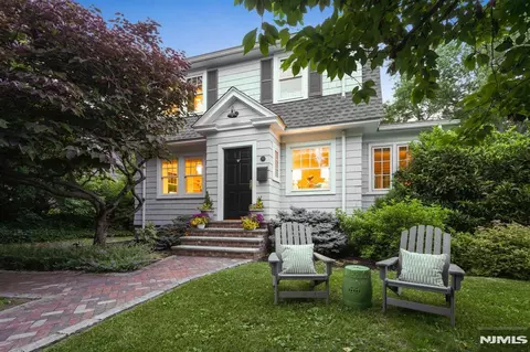20 Euclid Pl, Montclair, NJ 07042