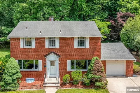 12 Glenwood Ave, Demarest, NJ 07627