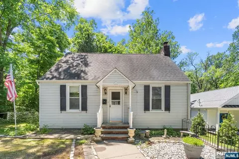226 Northfield Rd, Livingston, NJ 07039