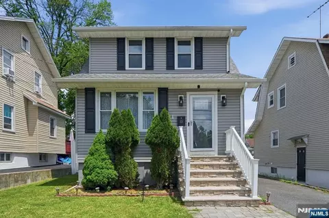 65 Franklin Rd, Teaneck, NJ 07666