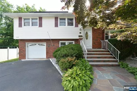 5-04 3rd St, Fair Lawn, NJ 07410