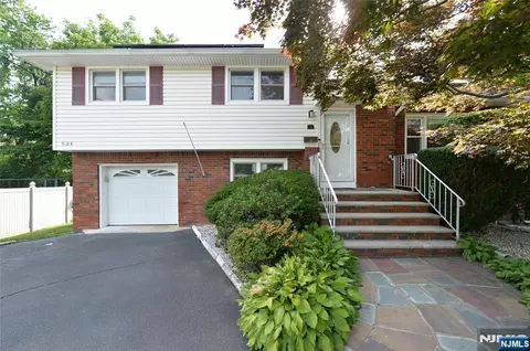 5-04 3rd St, Fair Lawn, NJ 07410