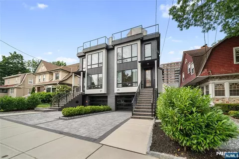 25 Knox Ave, Cliffside Park, NJ 07010
