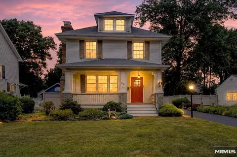 64 Hopper Ave, Pompton Plains, NJ 07444