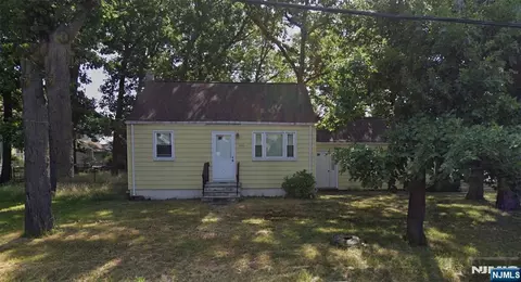 906 Englishtown Rd, Old Bridge, NJ 08857