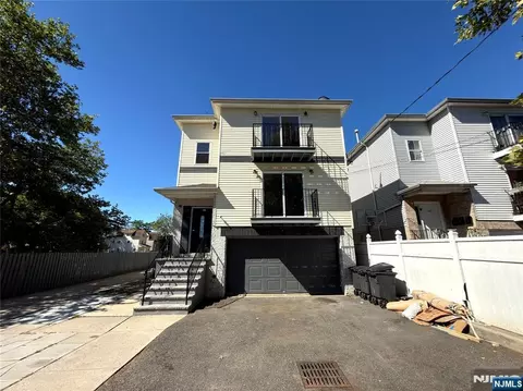 66 Montclair Ave, Newark, NJ 07104