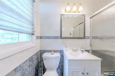 Bath - 22 Cypress Ln, Paramus, NJ 07652 photo 1 of 1