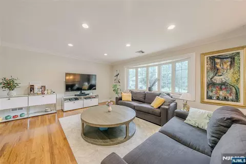 Other - 22 Cypress Ln, Paramus, NJ 07652 photo 4 of 8