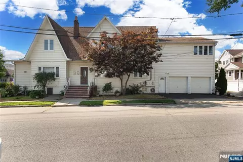 653 New York Ave, Lyndhurst, NJ 07071
