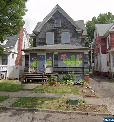890 19th St, Newark, NJ 07108