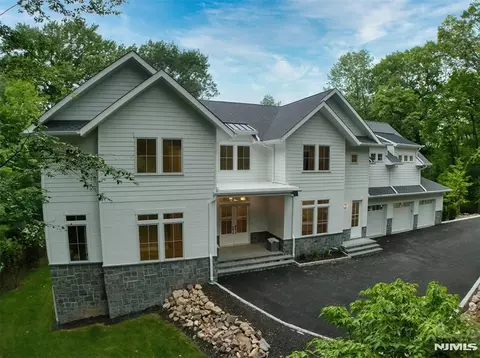 468 Lydecker St, Englewood, NJ 07631