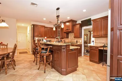 Kitchen - 48 Ackerman St, Waldwick, NJ 07463 photo 1 of 4