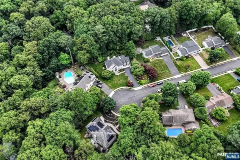 View/Area - 48 Ackerman St, Waldwick, NJ 07463 photo 3 of 5