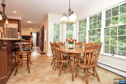 Dining - 48 Ackerman St, Waldwick, NJ 07463 photo 2 of 2