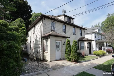 150 Pleasant Ave, Englewood, NJ 07631
