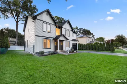 31-07 Morlot Ave, Fair Lawn, NJ 07410