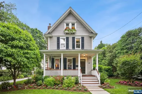 5 Ferguson Pl, Glen Rock, NJ 07452