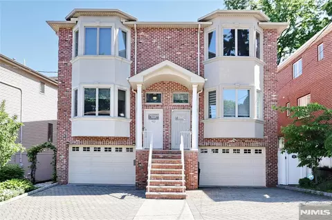 423 Lafayette Ave, Cliffside Park, NJ 07010