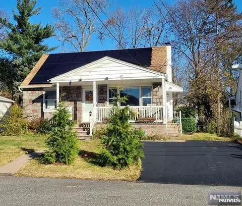 15 Brook St, Mahwah, NJ 07430
