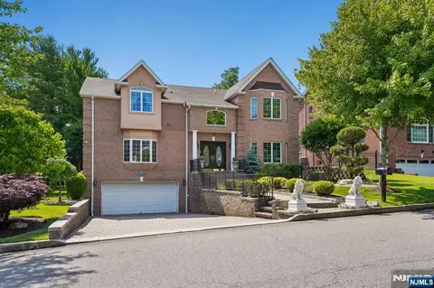 275 Marietta St, Englewood Cliffs, NJ 07632