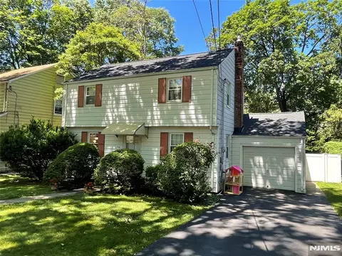 772 Stelton St, Teaneck, NJ 07666