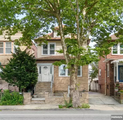 7226 Kennedy Blvd, North Bergen, NJ 07047