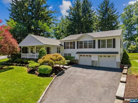 20 Northern Ave, Florham Park, NJ 07932