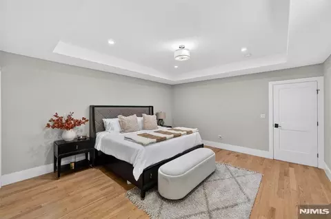 457 Lincoln Dr, Paramus, NJ 07652 photo 37