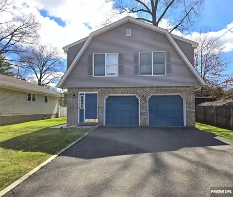 71 Wyandotte Ave, Dumont, NJ 07628