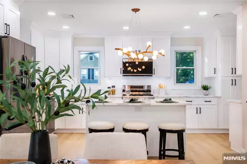 145 Grove St, Mahwah, NJ 07430