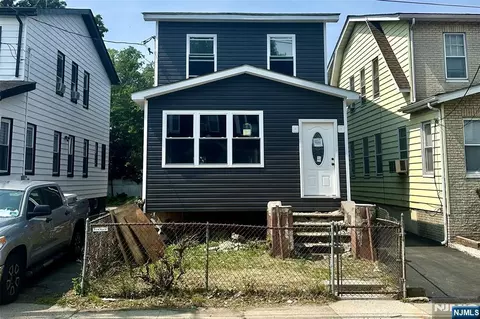 90 Paine Ave, Irvington, NJ 07111