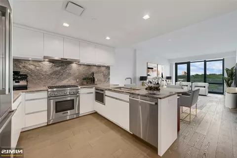 320 Adolphus Ave #808, Cliffside Park, NJ 07010