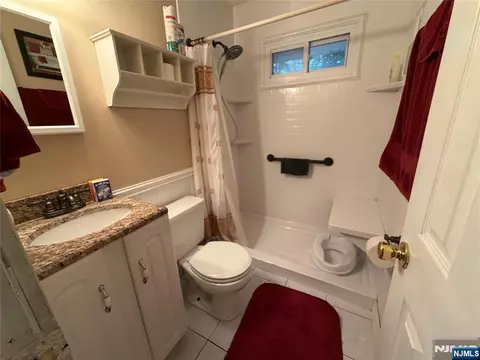 Bath - 208 Lawrence Dr, Paramus, NJ 07652 photo 1 of 1