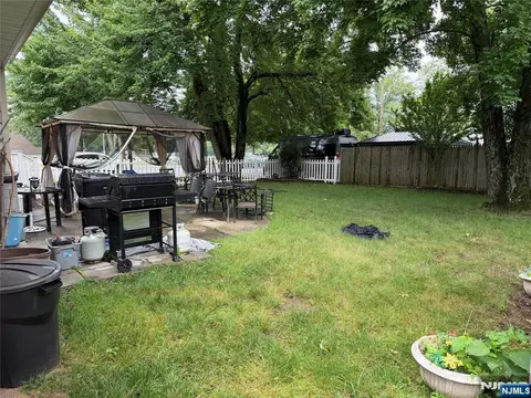 Exterior - 208 Lawrence Dr, Paramus, NJ 07652 photo 3 of 5