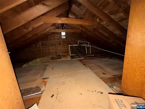 Entry Way - 208 Lawrence Dr, Paramus, NJ 07652 photo 5 of 5