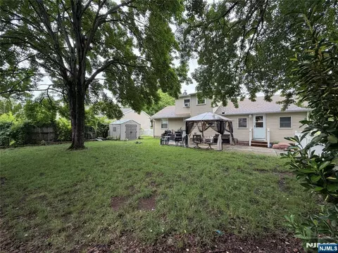 Exterior - 208 Lawrence Dr, Paramus, NJ 07652 photo 4 of 5