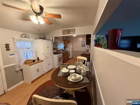 Entry Way - 208 Lawrence Dr, Paramus, NJ 07652 photo 2 of 5