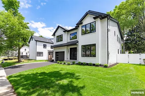 Exterior - 408 Terhune Ave, Paramus, NJ 07652 photo 2 of 4