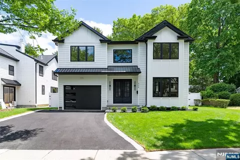 408 Terhune Ave, Paramus, NJ 07652 photo 1