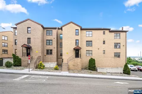 6605 Granton Ave #3A, North Bergen, NJ 07047
