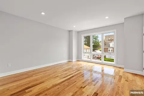 Living - 229 Wayne Ave, Cliffside Park, NJ 07010 photo 5 of 8