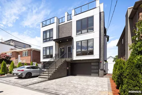 Exterior - 229 Wayne Ave, Cliffside Park, NJ 07010 photo 2 of 6