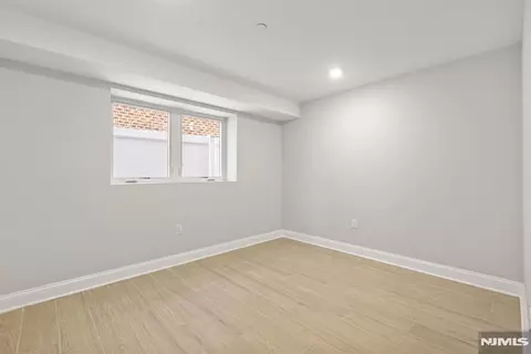 Bedroom - 229 Wayne Ave, Cliffside Park, NJ 07010 photo 3 of 3