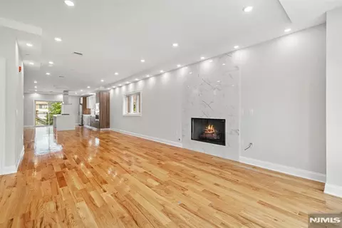 Living - 229 Wayne Ave, Cliffside Park, NJ 07010 photo 3 of 8
